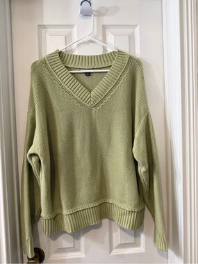 American Eagle V-Neck Lightweight Knit Sweater - Sage Green